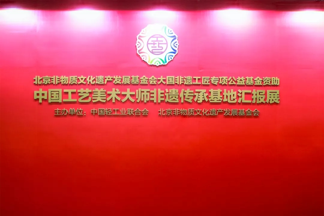 f2.webp.jpg f2.webp.jpg