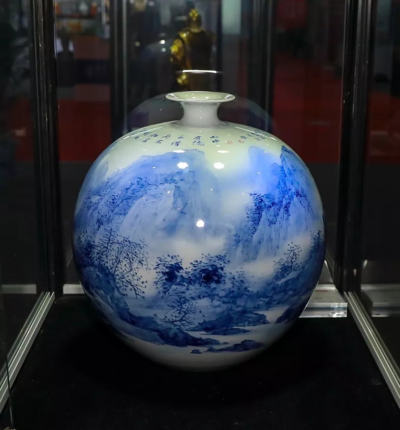 f9.webp.jpg f9.webp.jpg